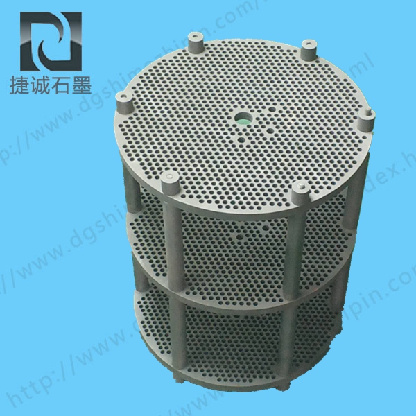雙層導(dǎo)熱銅管燒結(jié)石墨散熱膜在加工進(jìn)程中存在一些通病，如石墨是揉捏成型，做成制品進(jìn)程還要涂膠、覆膜，加工進(jìn)程有許多不良情況。同時(shí)在模切進(jìn)程中石墨的邊際容易掉粉，所以還要做包邊處理，包邊處理本錢(qián)較高并且很費(fèi)事，這或許會(huì)影響雙層導(dǎo)熱銅管燒結(jié)石墨盤(pán)的加工效率和制品率。石墨盤(pán)，石墨盤(pán)，銅管燒結(jié)石墨盤(pán)，石墨盤(pán)加工，燒結(jié)石墨盤(pán)，導(dǎo)熱管燒結(jié)石墨盤(pán)，石墨盤(pán)生產(chǎn)廠(chǎng)家
